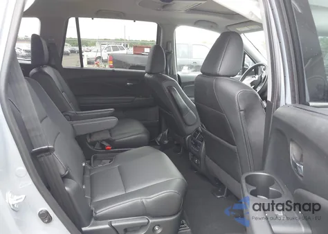 2022 Honda Pilot Touring z USA, uszkodzony, nr VIN 5FNYF6H68NB056077